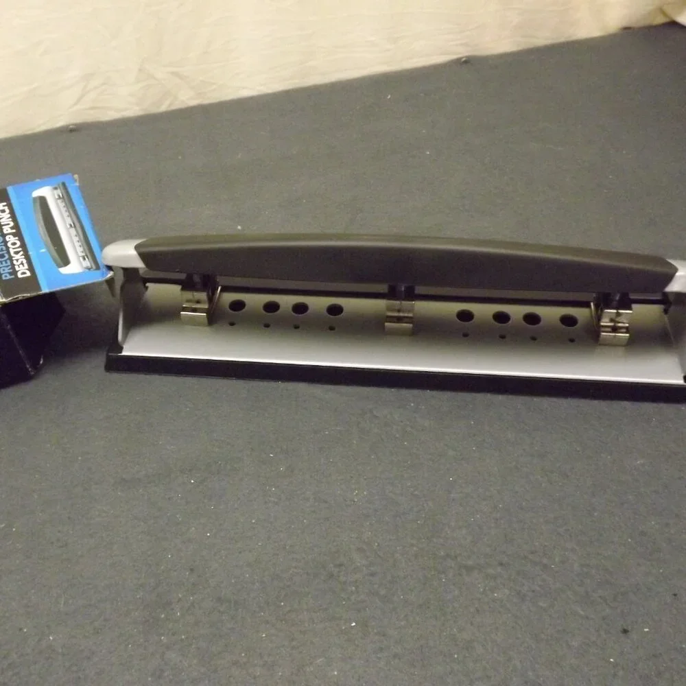 Swingline Desktop Hole Punch Precision Pro 2-3 Holes Adjustable Centers 10 Sheet
